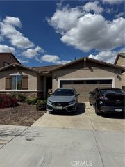 16608 oakville Street, Fontana, CA 92336