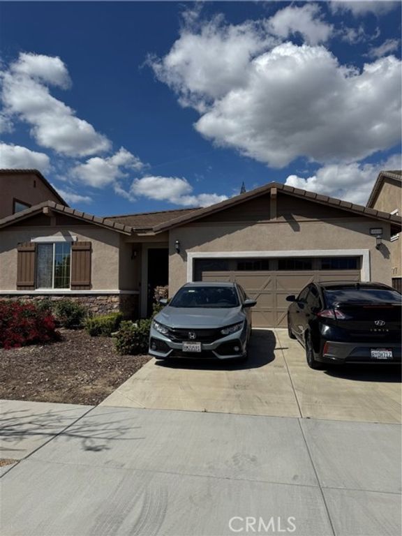 16608 oakville Street, Fontana, CA 92336