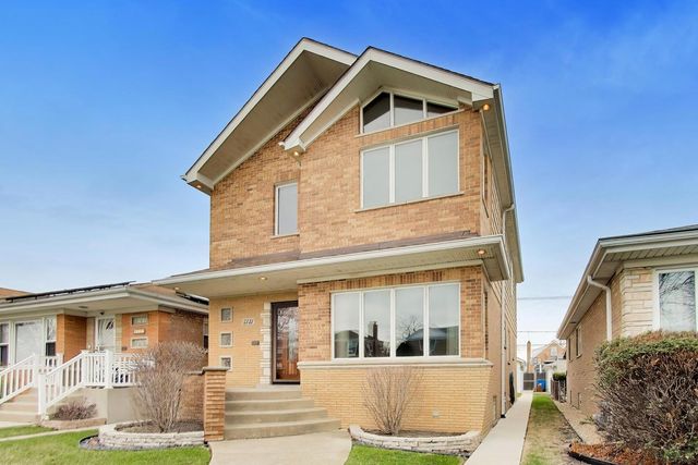 5731 S Newland Avenue, Chicago, IL 60638