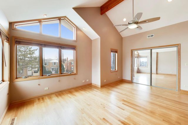 5731 S Newland Avenue, Chicago, IL 60638