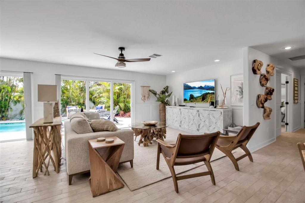 207 PEACOCK LANE, HOLMES BEACH, FL 34217 — photo 5