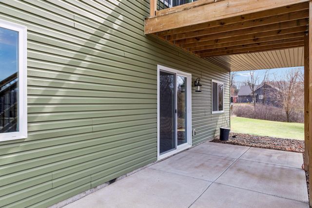 26612 Frontier Avenue, Wyoming, MN 55092