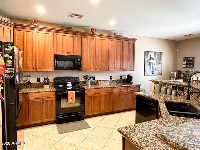 1863 N WESTFALL Lane, Casa Grande, AZ 85122