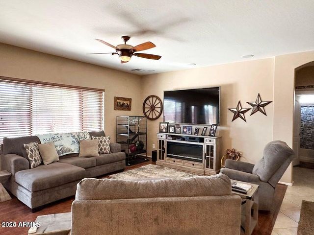 1863 N WESTFALL Lane, Casa Grande, AZ 85122