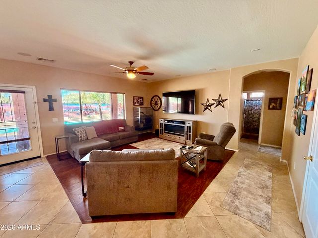 1863 N WESTFALL Lane, Casa Grande, AZ 85122