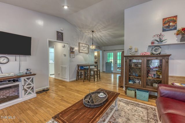 706 Old Stage Road, Church Hill, TN 37642