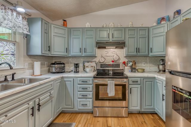 706 Old Stage Road, Church Hill, TN 37642