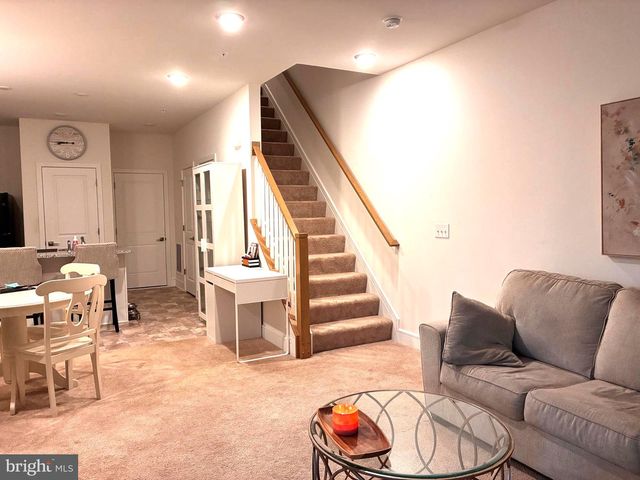 42716 DARALA DR, Ashburn, VA 20147