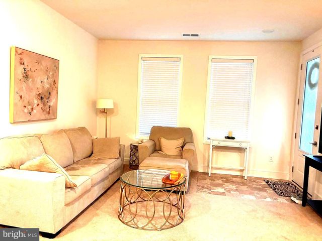 42716 DARALA DR, Ashburn, VA 20147