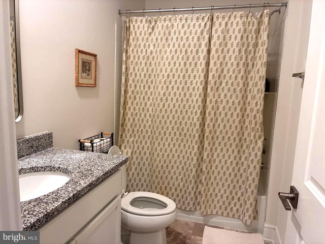42716 DARALA DR, Ashburn, VA 20147