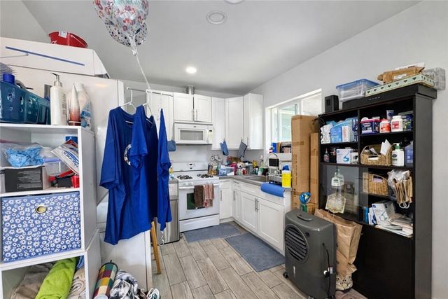 161 W Harcourt Street, Long Beach, CA 90805