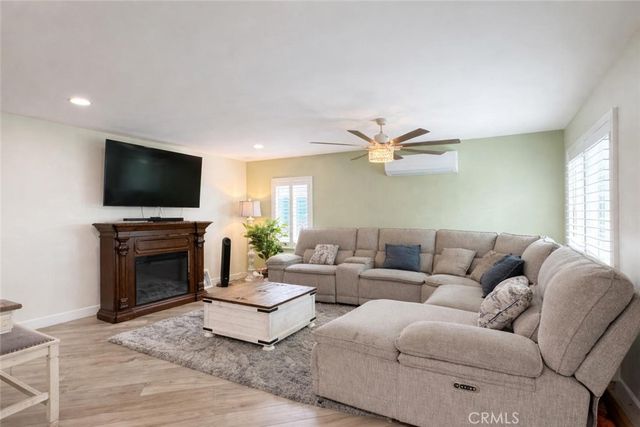 161 W Harcourt Street, Long Beach, CA 90805