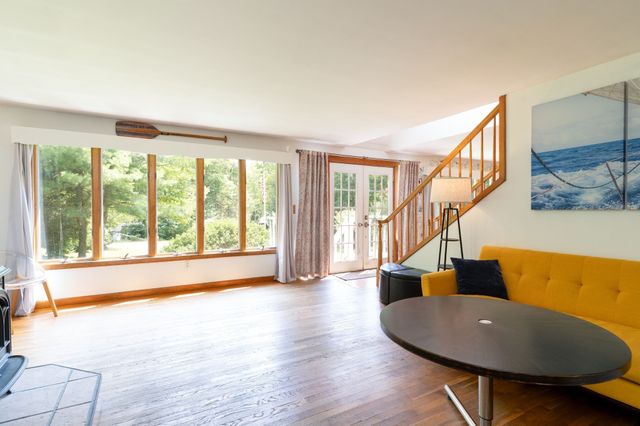 31 Little Alum Rd, Brimfield, MA 01010