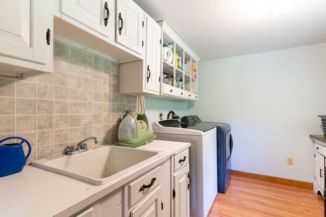 31 Little Alum Rd, Brimfield, MA 01010