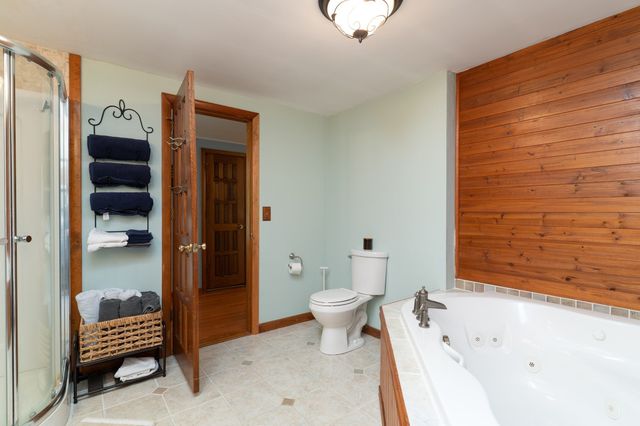 31 Little Alum Rd, Brimfield, MA 01010