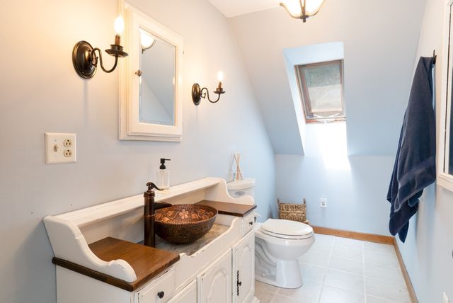 31 Little Alum Rd, Brimfield, MA 01010