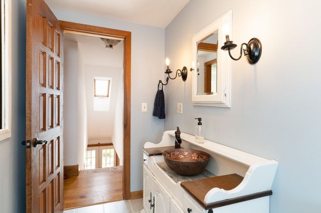 31 Little Alum Rd, Brimfield, MA 01010