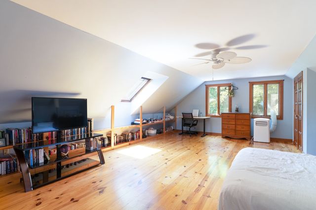 31 Little Alum Rd, Brimfield, MA 01010