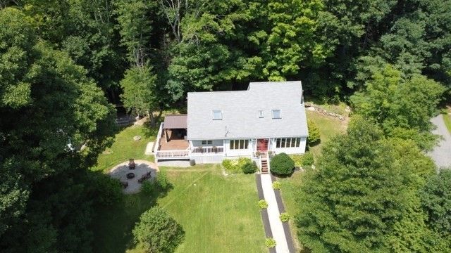 31 Little Alum Rd, Brimfield, MA 01010