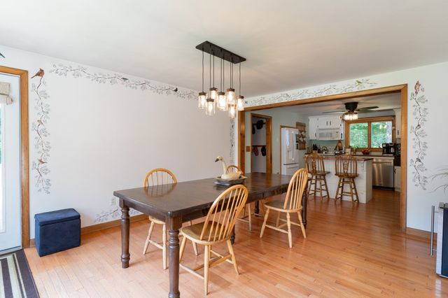 31 Little Alum Rd, Brimfield, MA 01010