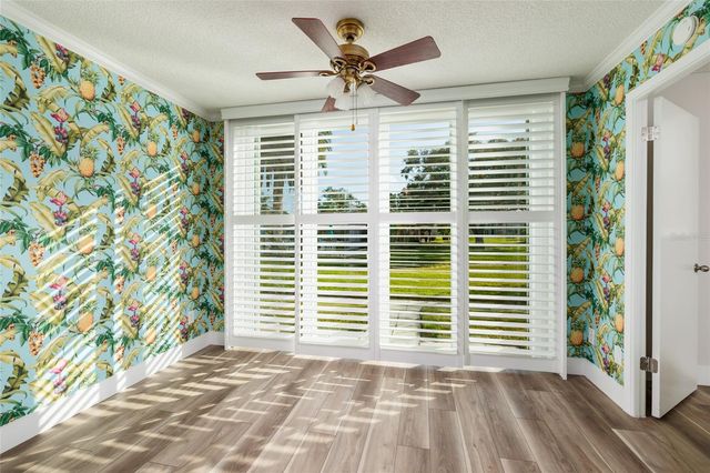 5095 BAY STREET NE 102, St Petersburg, FL 33703