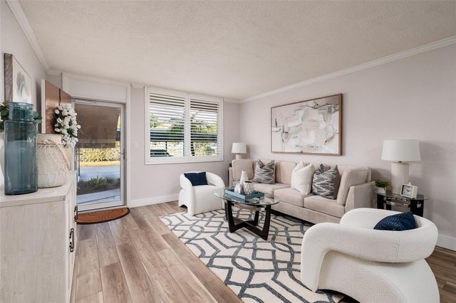 5095 BAY STREET NE 102, St Petersburg, FL 33703