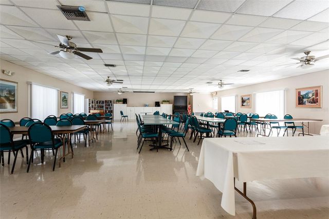 5095 BAY STREET NE 102, St Petersburg, FL 33703