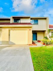 1584 SW Crossing Circle, Palm City, FL 34990