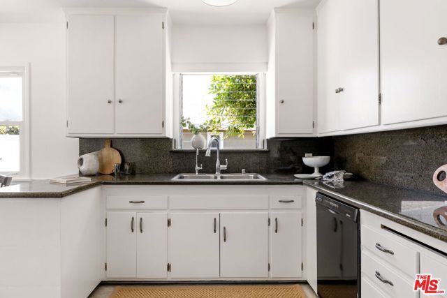 2244 Hillsboro Avenue, Los Angeles, CA 90034