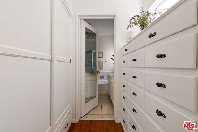 2244 Hillsboro Avenue, Los Angeles, CA 90034