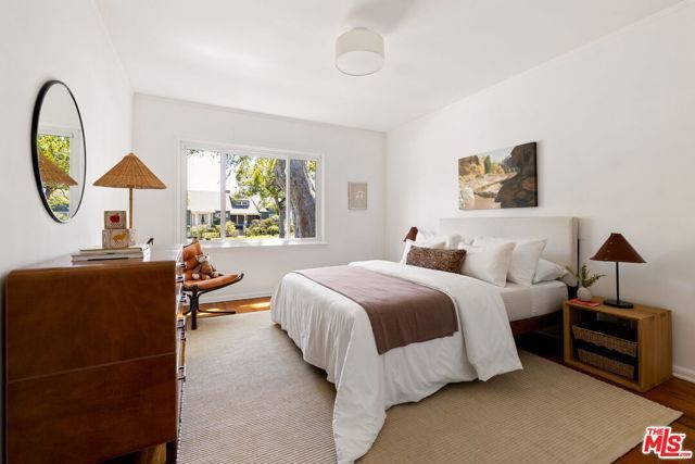 2244 Hillsboro Avenue, Los Angeles, CA 90034