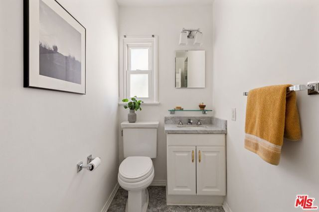 2244 Hillsboro Avenue, Los Angeles, CA 90034