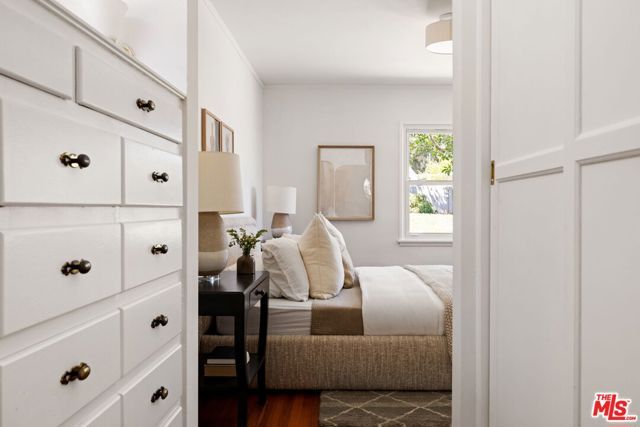 2244 Hillsboro Avenue, Los Angeles, CA 90034