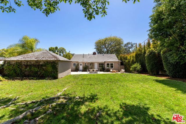 2244 Hillsboro Avenue, Los Angeles, CA 90034
