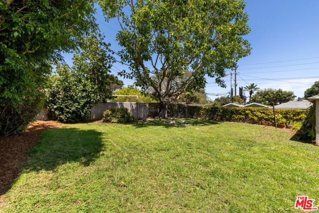 2244 Hillsboro Avenue, Los Angeles, CA 90034