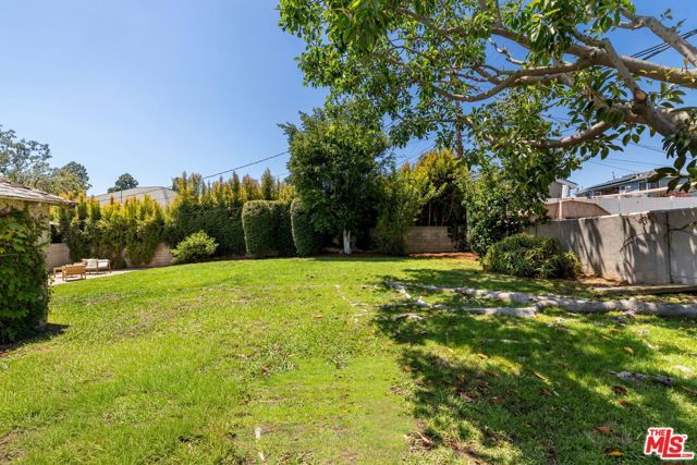 2244 Hillsboro Avenue, Los Angeles, CA 90034