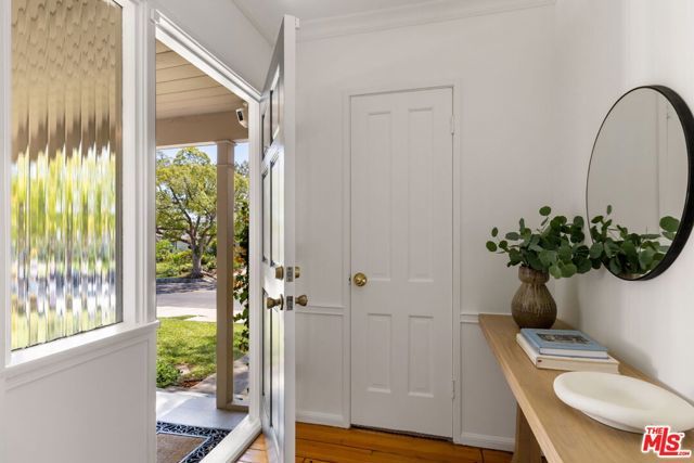 2244 Hillsboro Avenue, Los Angeles, CA 90034