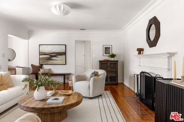 2244 Hillsboro Avenue, Los Angeles, CA 90034