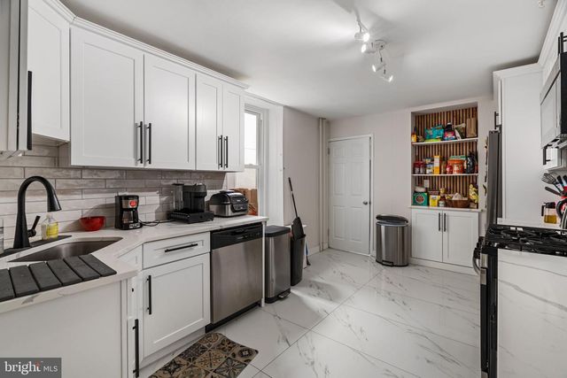 295 HERMITAGE ST, Philadelphia, PA 19127