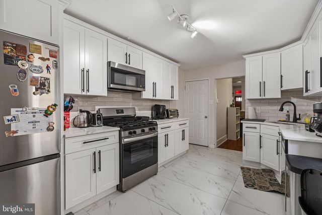 295 HERMITAGE ST, Philadelphia, PA 19127