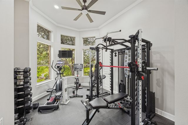 2613 Round Table Boulevard, Lewisville, TX 75056