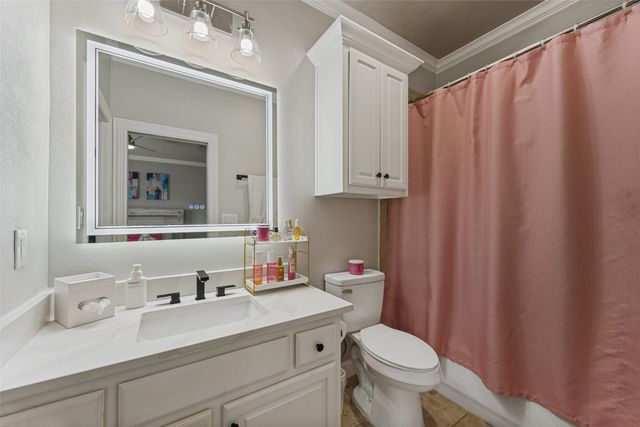 2613 Round Table Boulevard, Lewisville, TX 75056