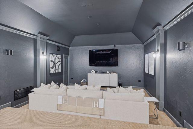 2613 Round Table Boulevard, Lewisville, TX 75056
