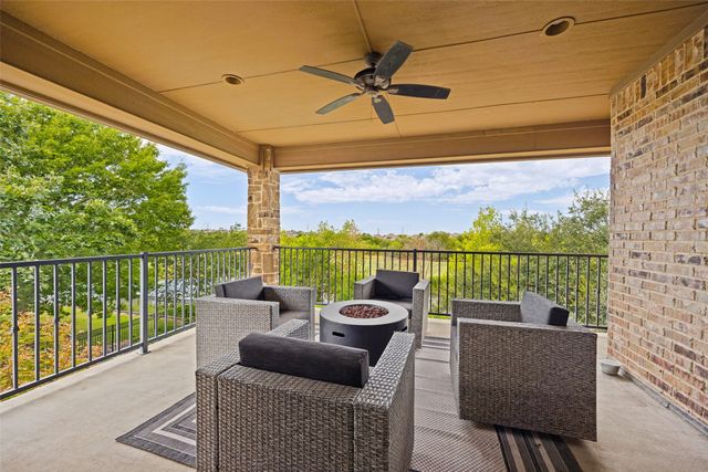 2613 Round Table Boulevard, Lewisville, TX 75056