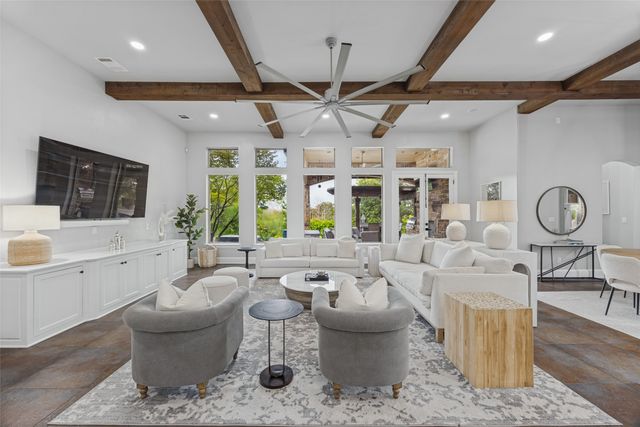 2613 Round Table Boulevard, Lewisville, TX 75056