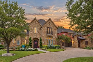 2613 Round Table Boulevard, Lewisville, TX 75056