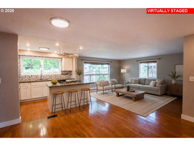 963 RILANCE Ln, Oregon City, OR 97045