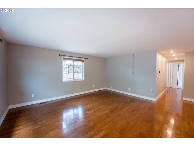 963 RILANCE Ln, Oregon City, OR 97045