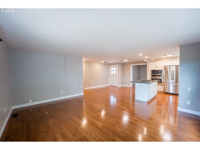 963 RILANCE Ln, Oregon City, OR 97045