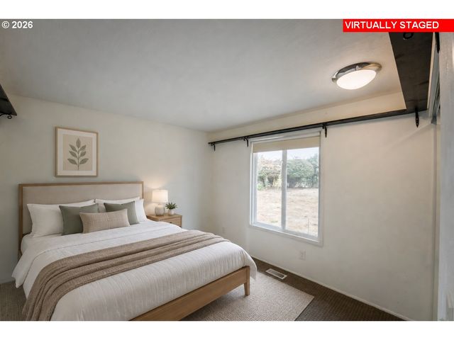 963 RILANCE Ln, Oregon City, OR 97045